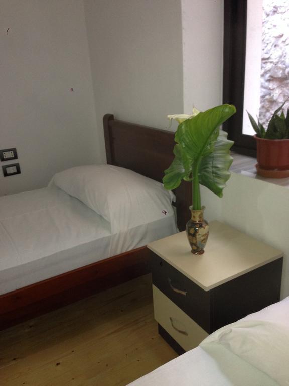 Eco Garten Guest House Shkodër Стая снимка